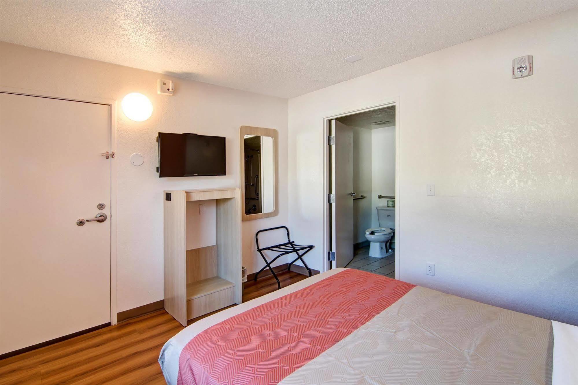 Motel 6-Euless, Tx - Dallas מראה חיצוני תמונה